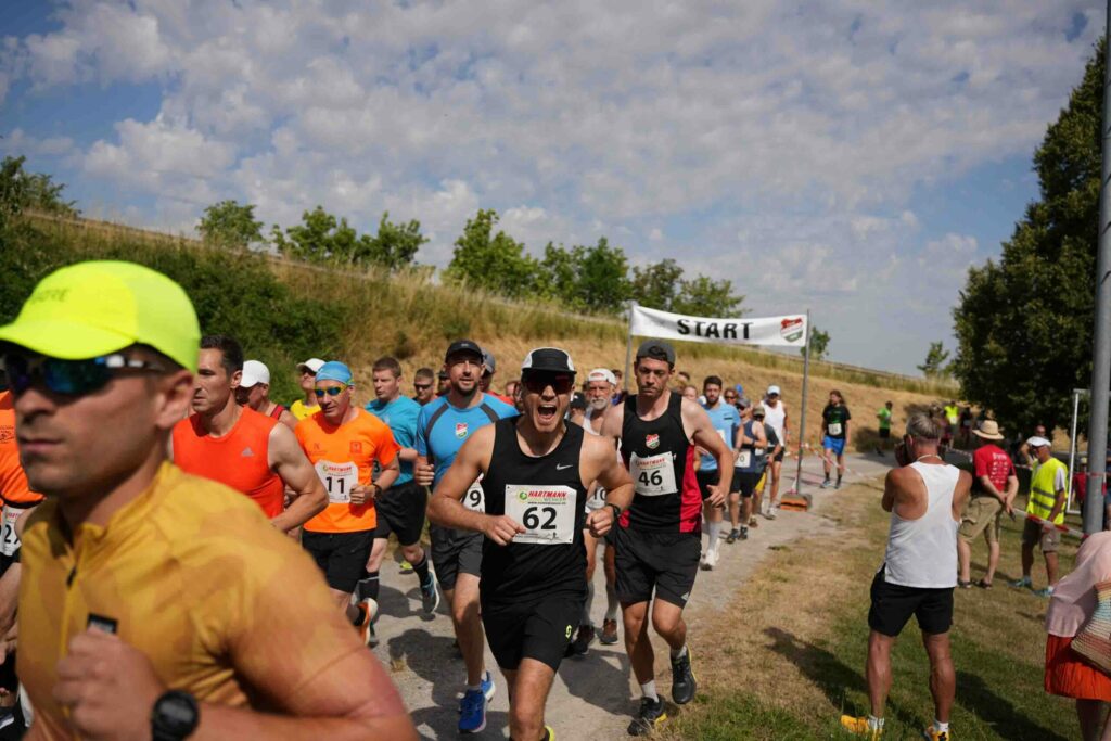 Sei dabei beim 9. Petersberg Berg-Crosslauf am 7. Juli 2024